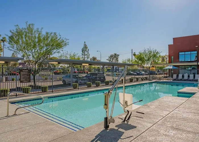 Apartment Spacious 1bd - Balcony, Pool, Gym, W-d - Sleeps 4